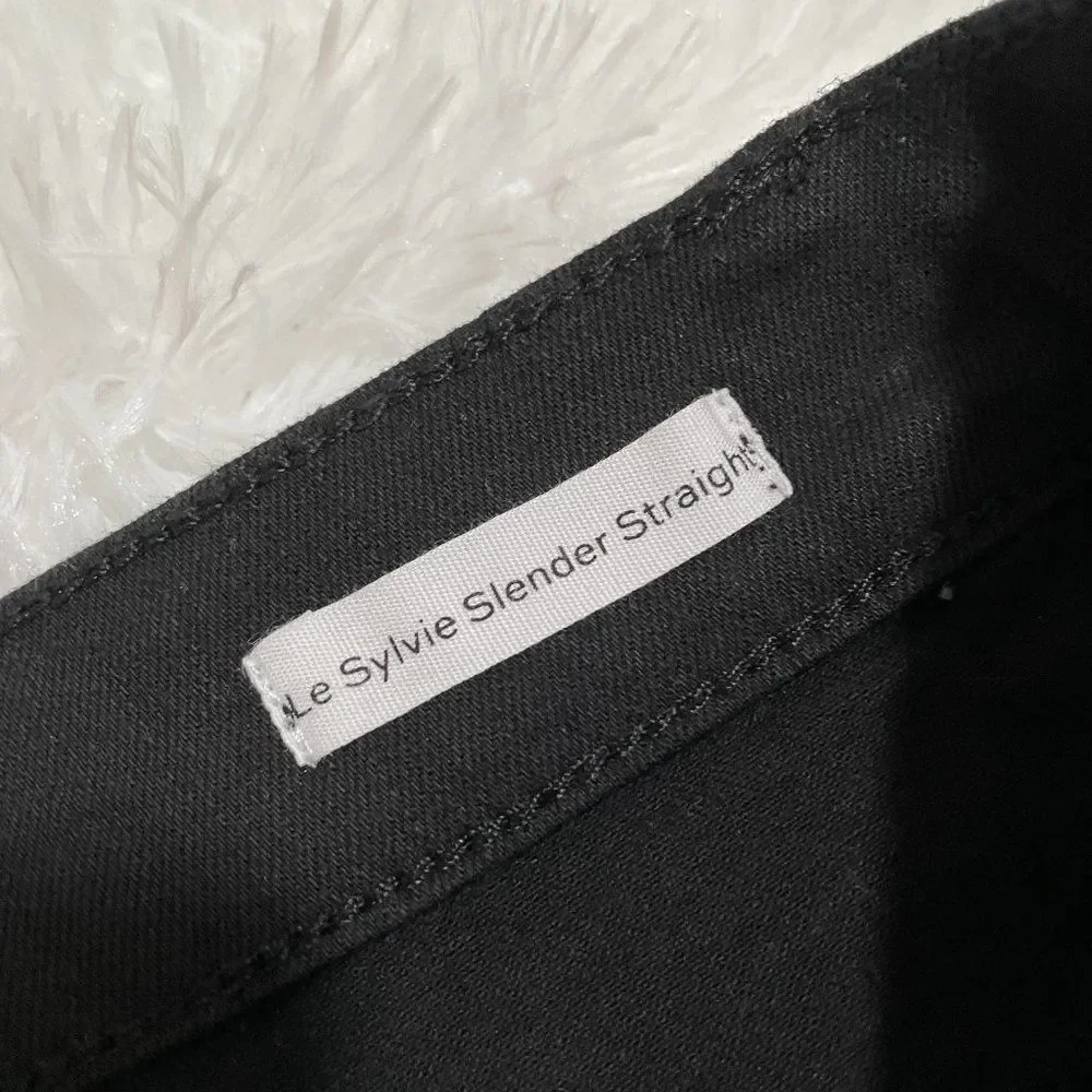 Women Frame Le Sylvie Slender Straight Jeans Coated in Black Size 27